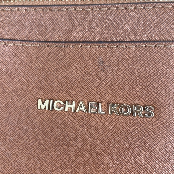Michael Kors Crossbody - Picture 3 of 5